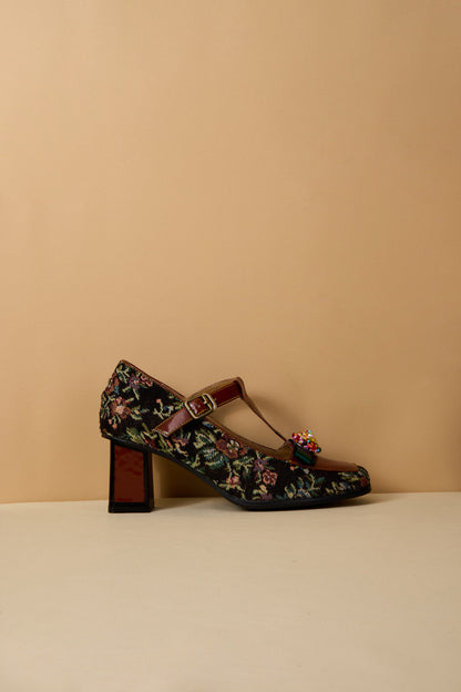 Beautifully Crafted Garment in a Classic Style