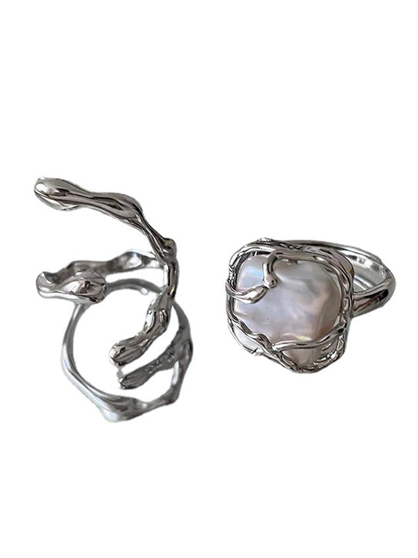 Effortlessly Elegant Garment with a Timeless Design