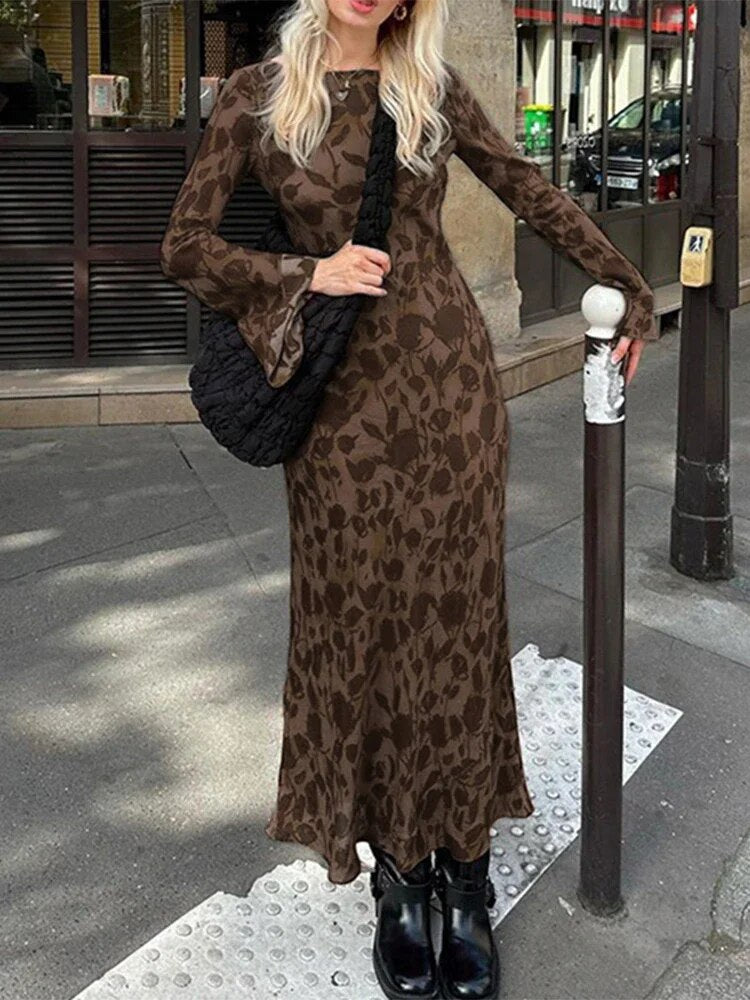 Gracefully Styled Dress for Any Occasion