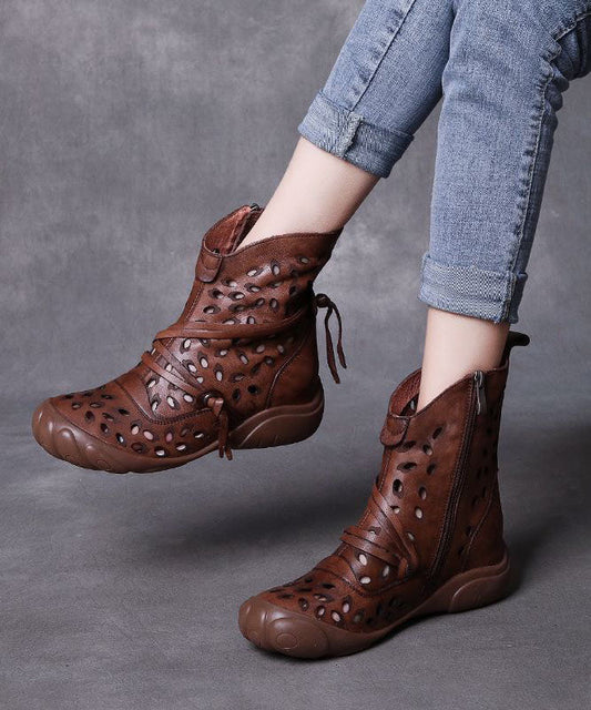 Well Tailored Boots with a Graceful Silhouette
