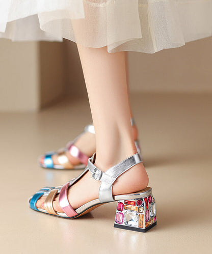 Effortlessly Elegant Sandals with a Timeless Design