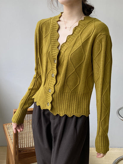 Well Tailored Cardigan with a Graceful Silhouette