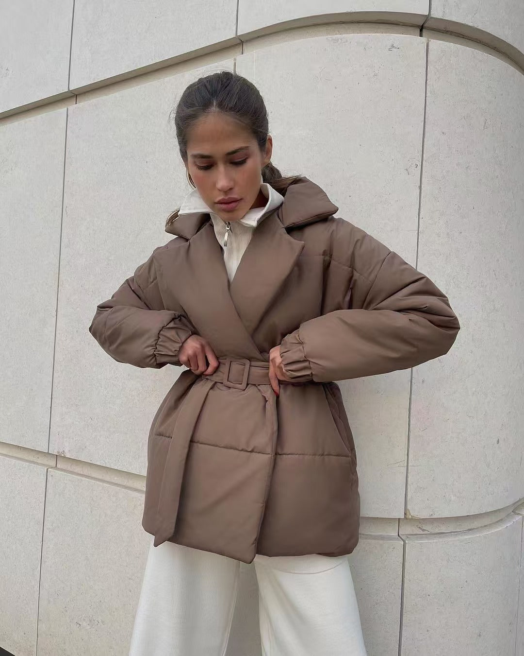 Effortlessly Elegant Jacket with a Timeless Design