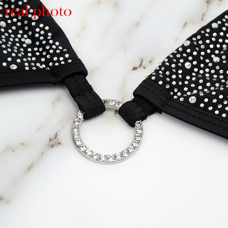 Well Tailored Garment with a Graceful Silhouette