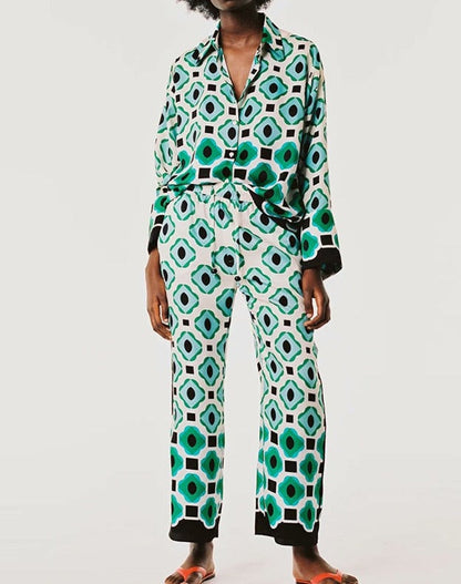 Sophisticated Garment with a Clean Classic Look
