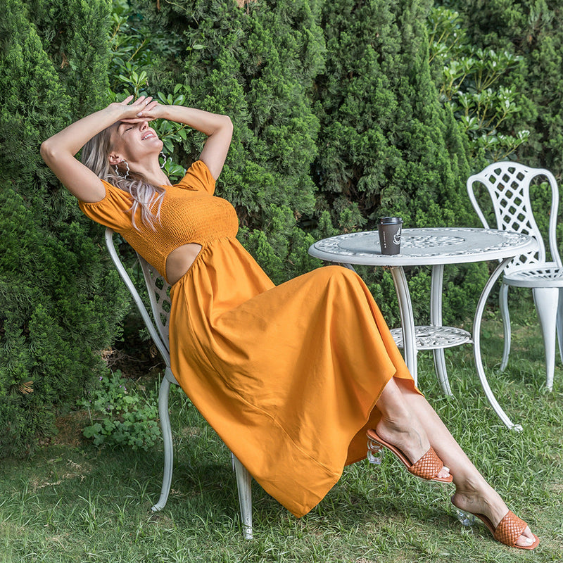 Well Tailored Dress with a Graceful Silhouette