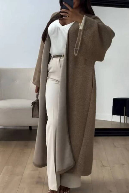 Beautifully Finished Coat in a Timeless Design