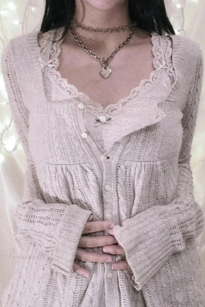 Beautifully Finished Blouse in a Timeless Design