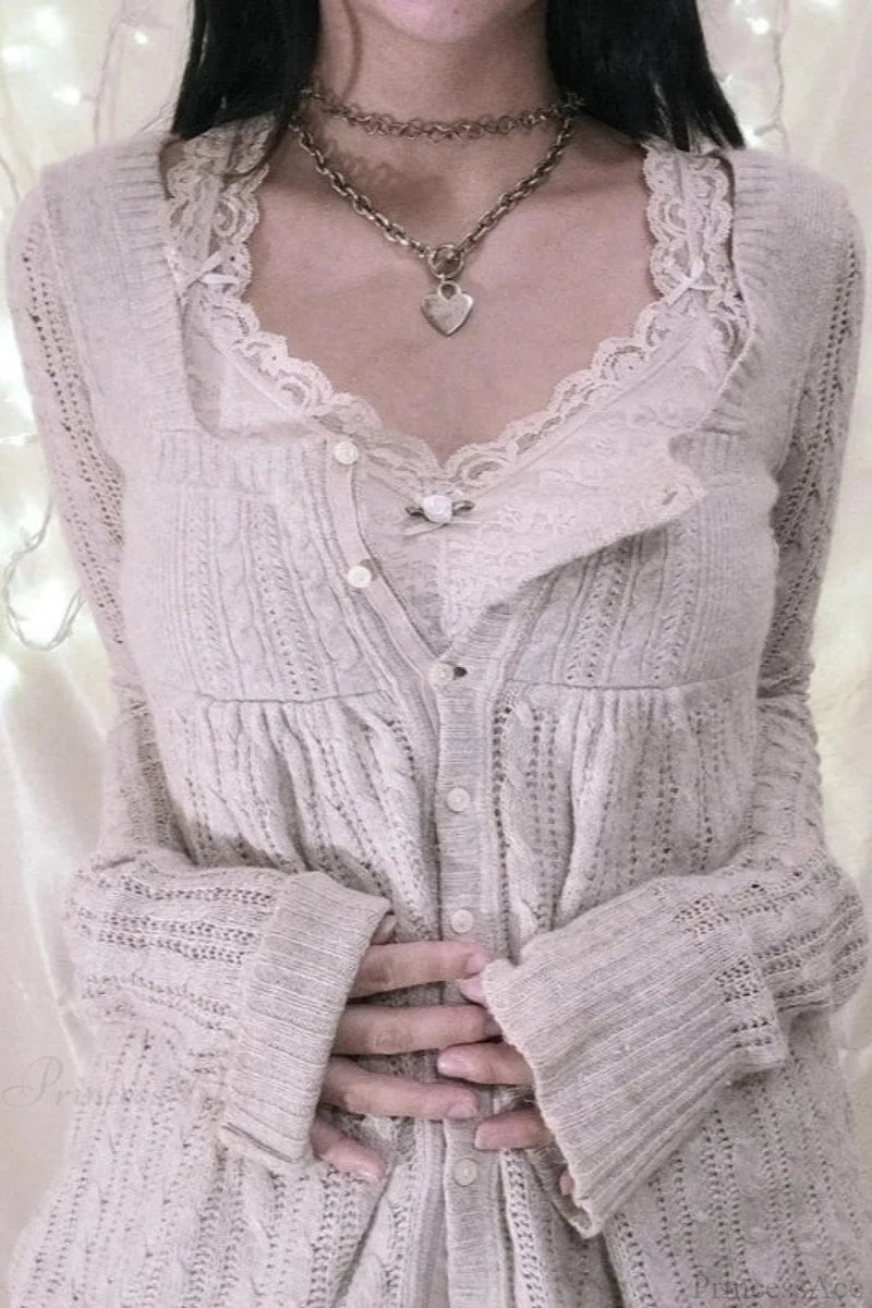 Beautifully Finished Blouse in a Timeless Design