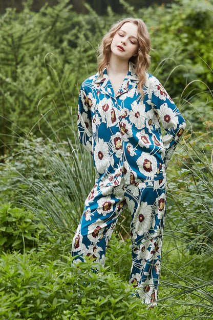 Classic Vintage Garment with a Flattering Fit