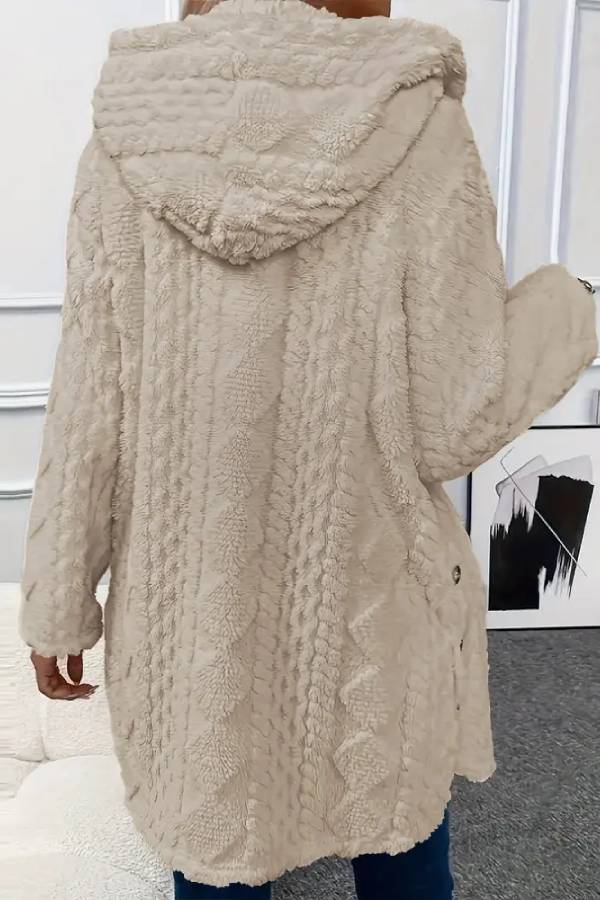 Well Tailored Coat with a Graceful Silhouette