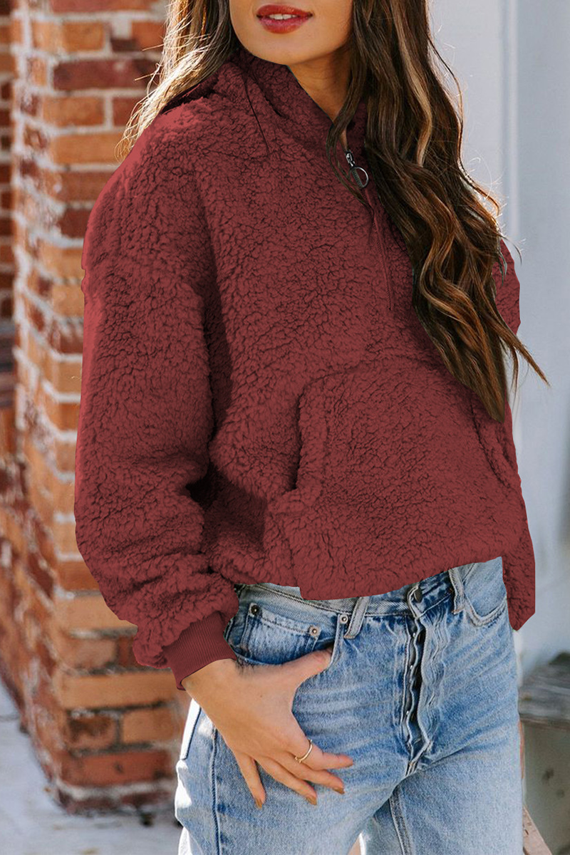 Well Tailored Top with a Graceful Silhouette