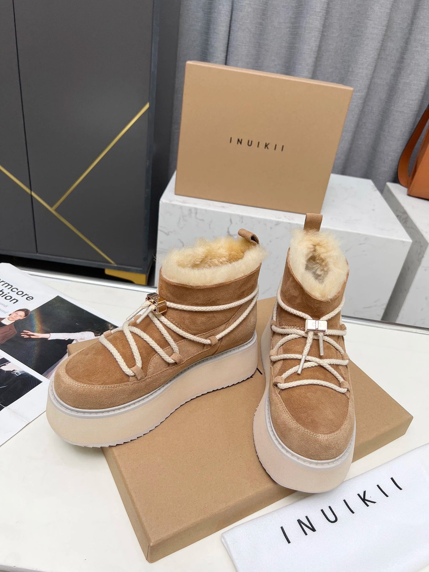 Polished Boots with an Effortless Classic Look