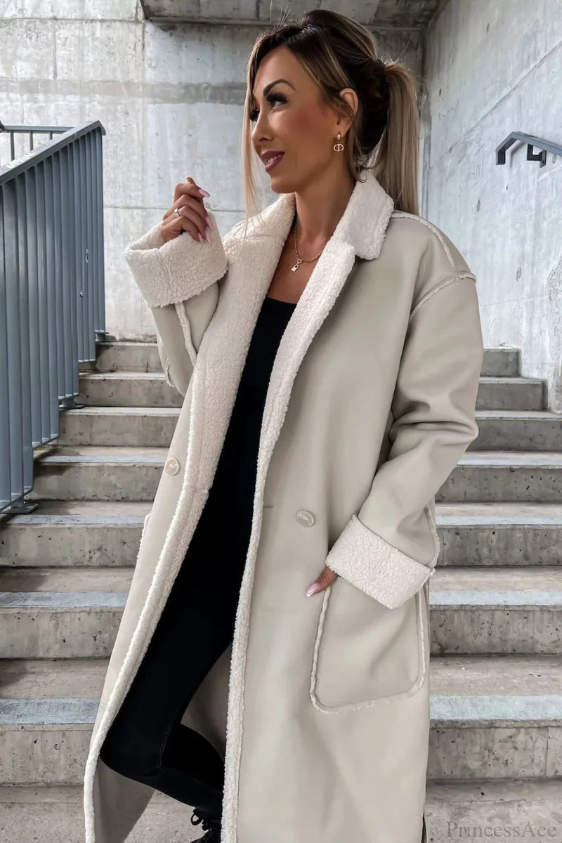 Sophisticated Coat with a Clean Classic Look