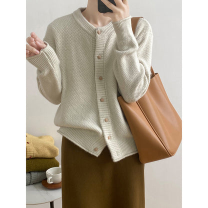 Elegantly Styled Cardigan for Everyday Wear