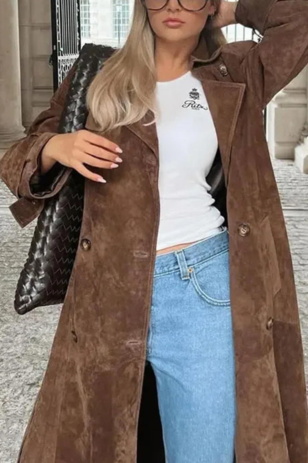 Well Tailored Coat with a Graceful Silhouette