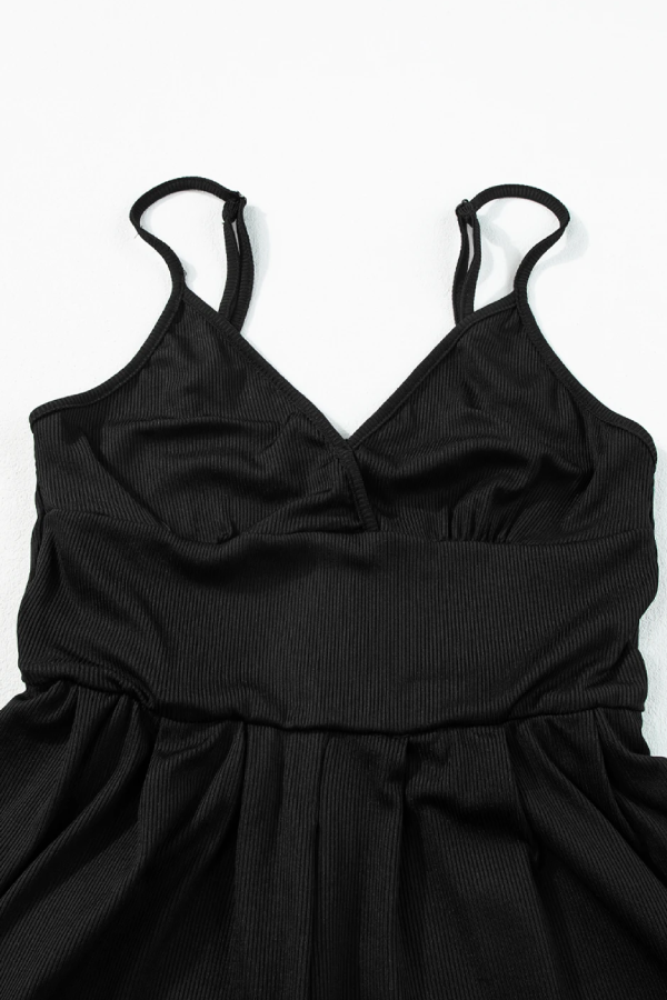 Effortlessly Elegant Garment with a Timeless Design