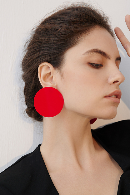 Gracefully Styled Garment for Any Occasion