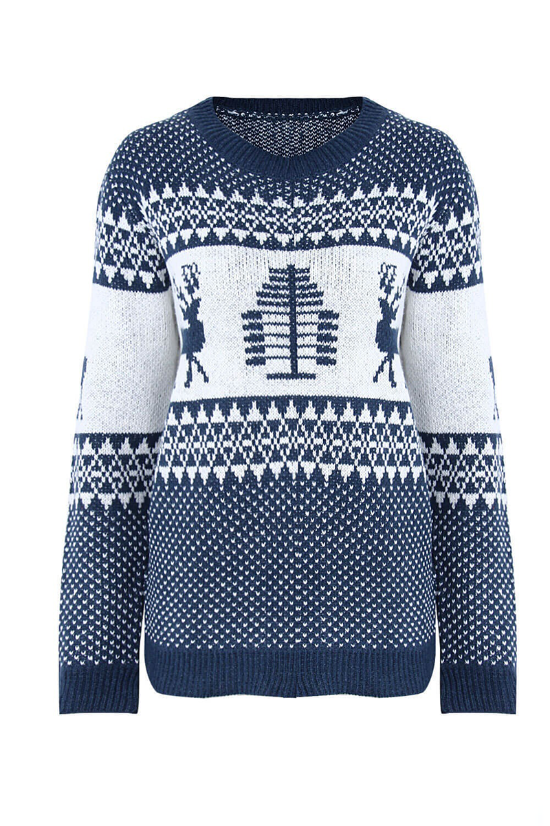 Classic Vintage Sweater with a Flattering Fit