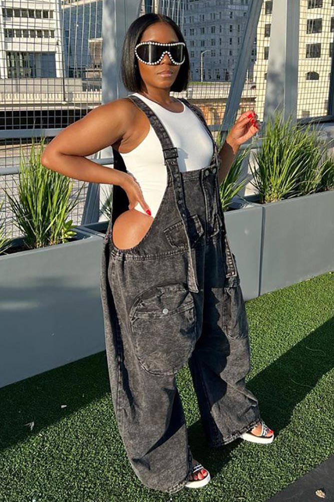 Gracefully Styled Garment for Any Occasion