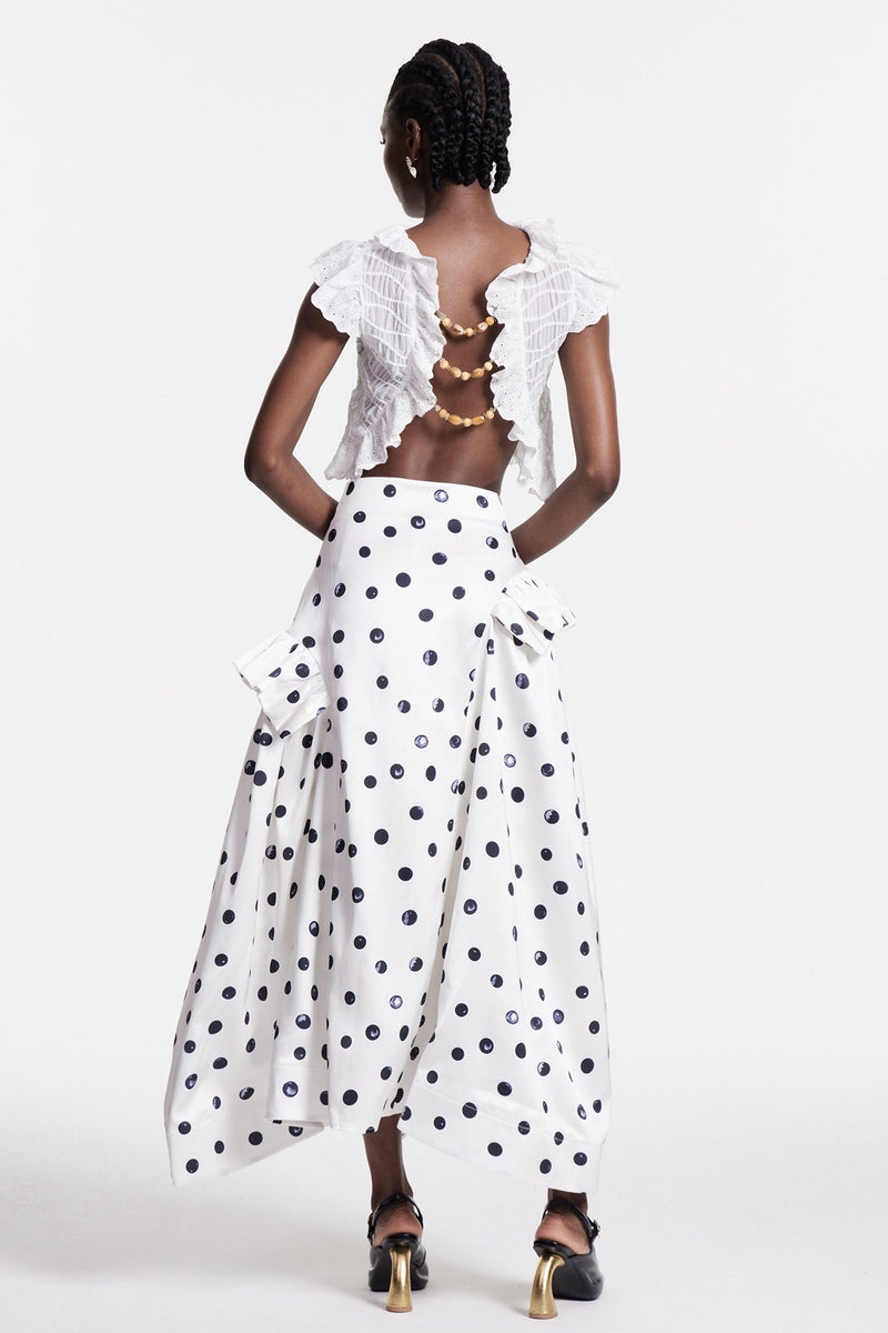 Sophisticated Garment with a Clean Classic Look