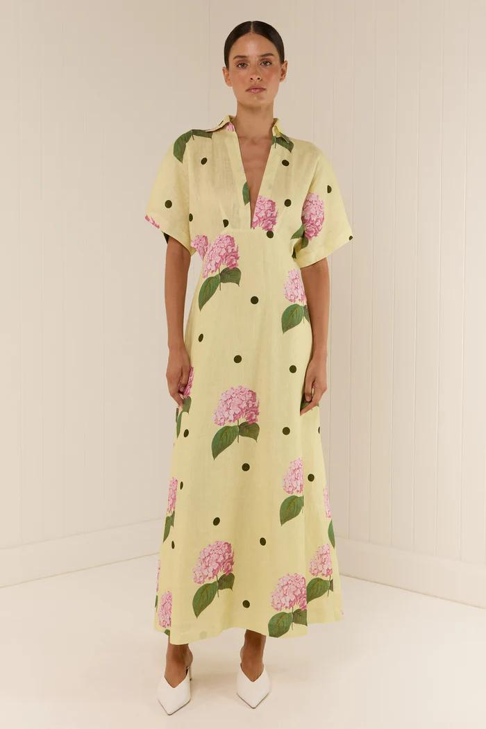 Classic Vintage Dress with a Flattering Fit