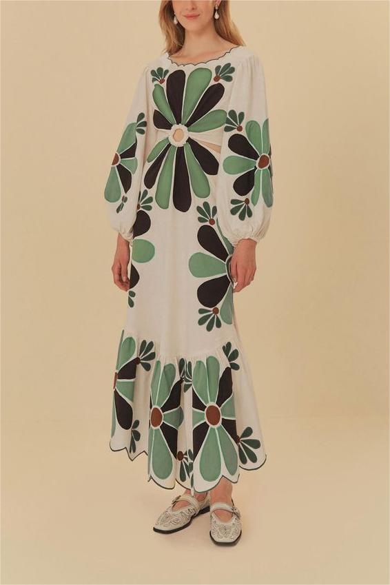 Gracefully Styled Dress for Any Occasion
