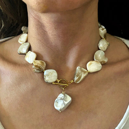 Beautifully Finished Garment in a Timeless Design