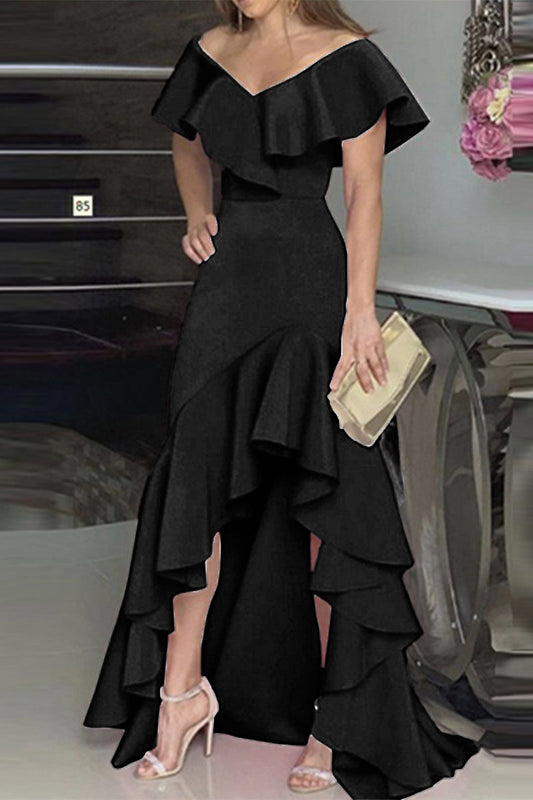 Beautifully Finished Dress in a Timeless Design