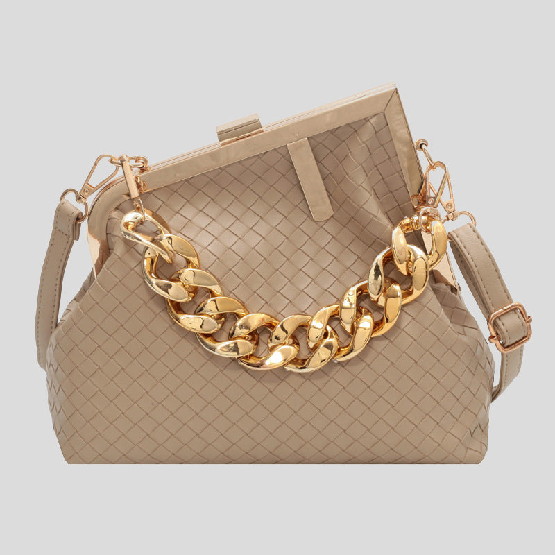 Beautifully Finished Bag in a Timeless Design