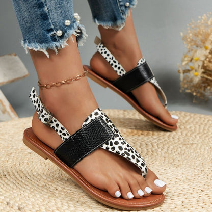Effortlessly Elegant Shoes with a Timeless Design