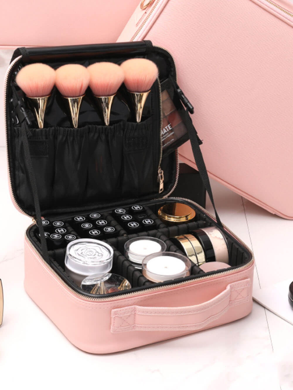 Polished Bag with an Effortless Classic Look