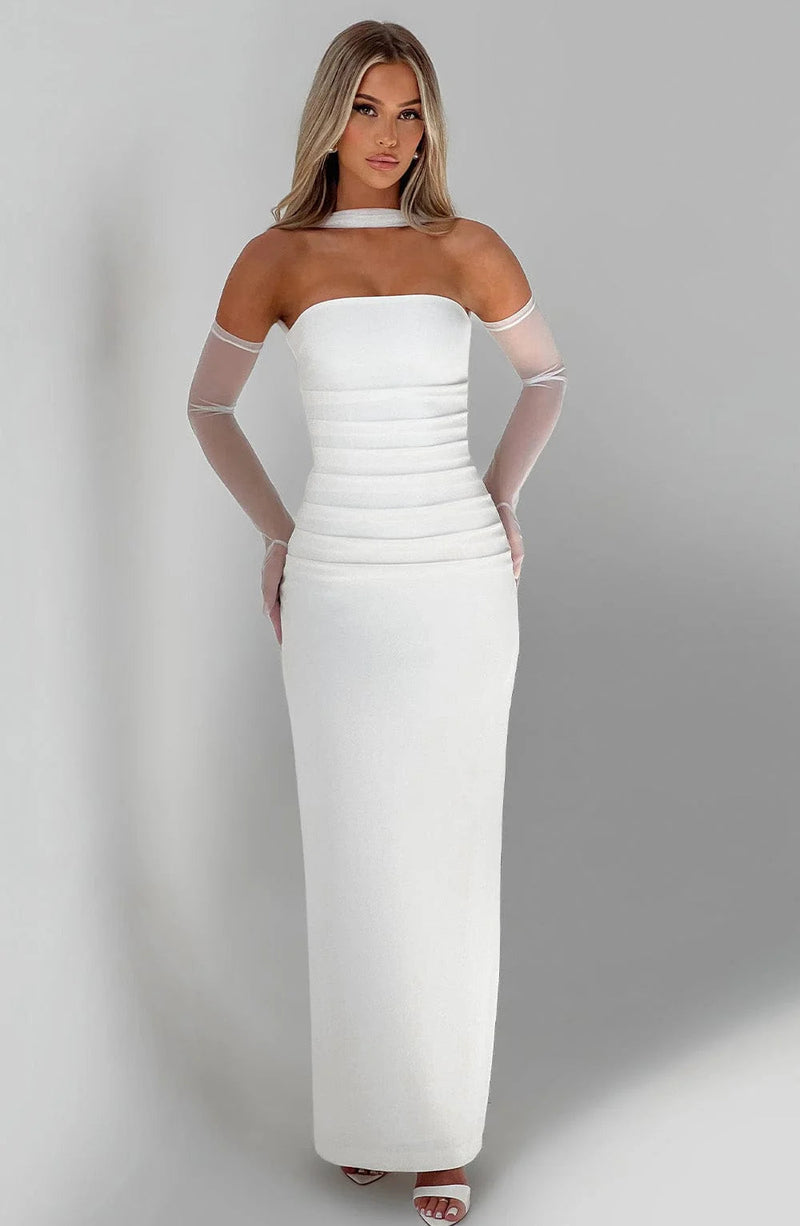 Beautifully Finished Dress in a Timeless Design