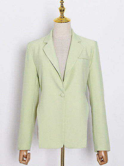 Gracefully Styled Garment for Any Occasion