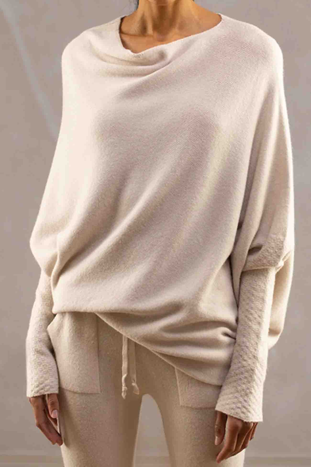 Effortlessly Elegant Top with a Timeless Design