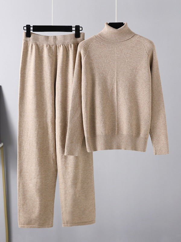 Well Tailored Sweater with a Graceful Silhouette