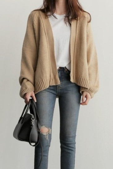 Effortlessly Elegant Cardigan with a Timeless Design