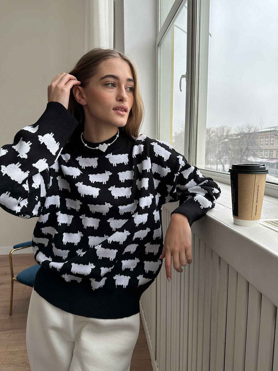 Effortlessly Elegant Sweater with a Timeless Design