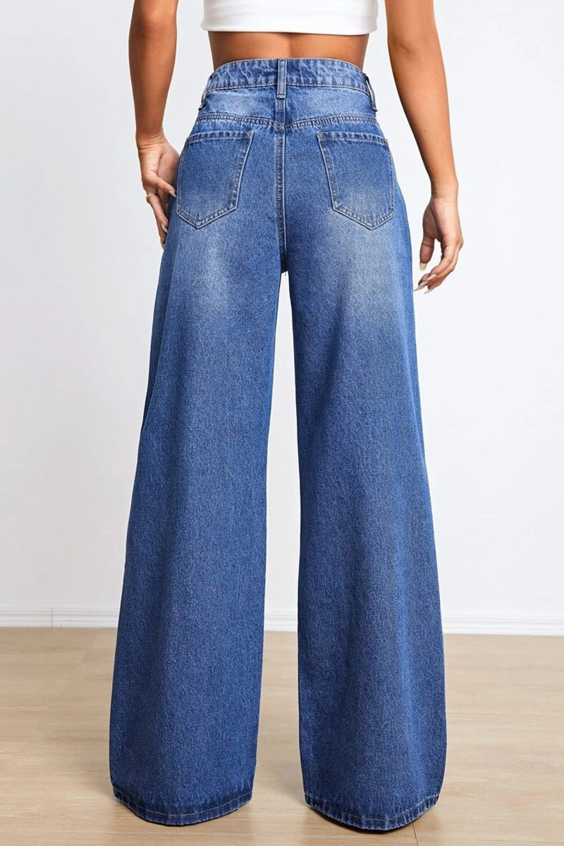 Sophisticated Garment with a Clean Classic Look