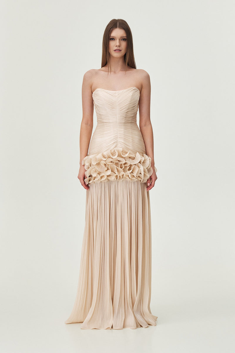 Polished Garment with an Effortless Classic Look