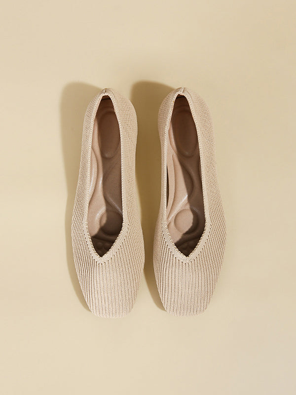 Sophisticated Garment with a Clean Classic Look