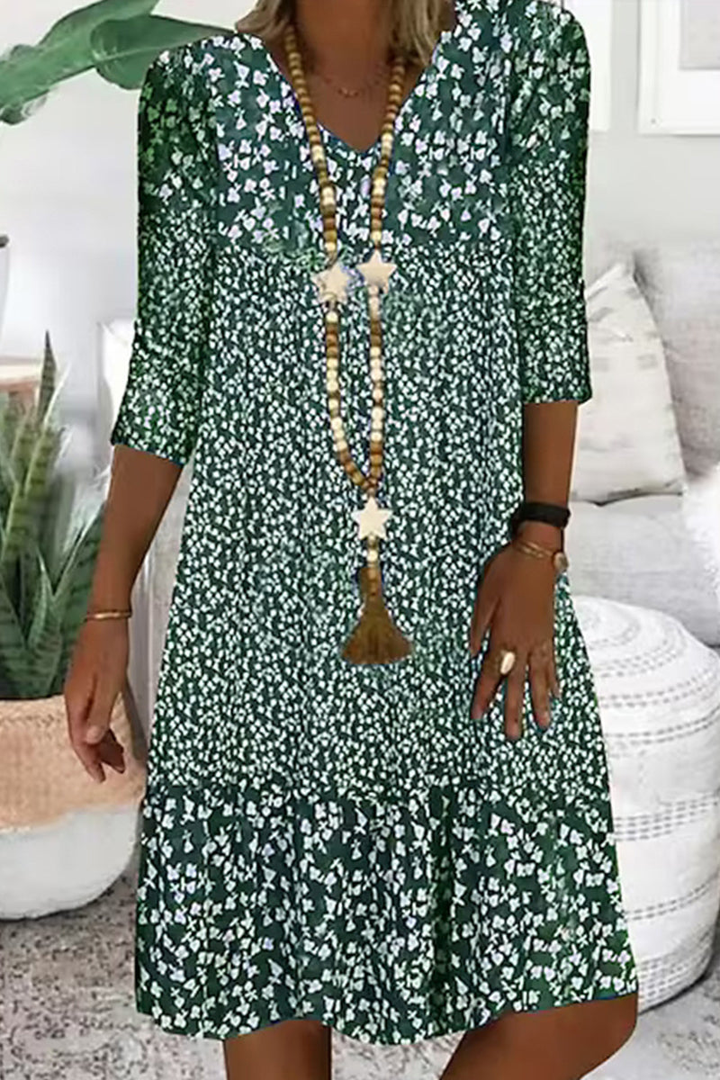 Effortlessly Elegant Dress with a Timeless Design