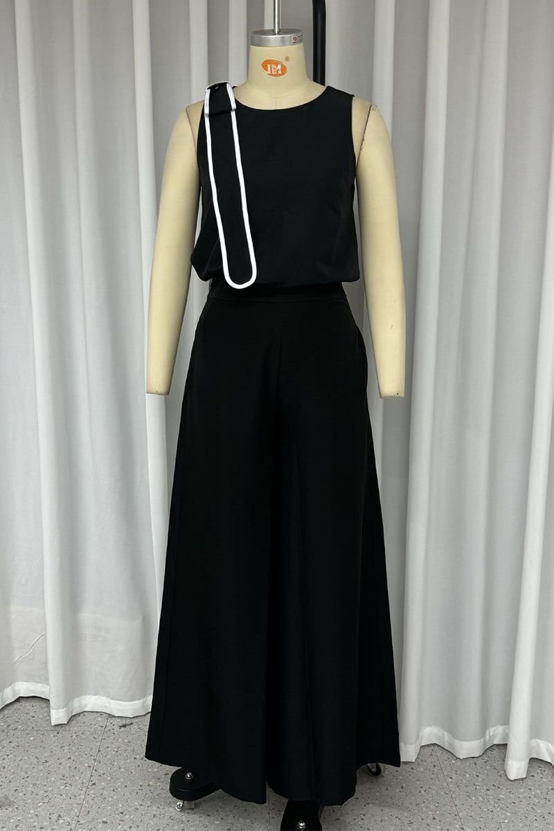 Effortlessly Elegant Garment with a Timeless Design