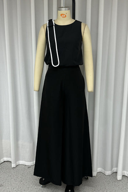 Effortlessly Elegant Garment with a Timeless Design