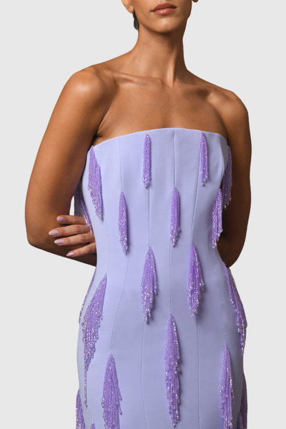 Beautifully Finished Dress in a Timeless Design