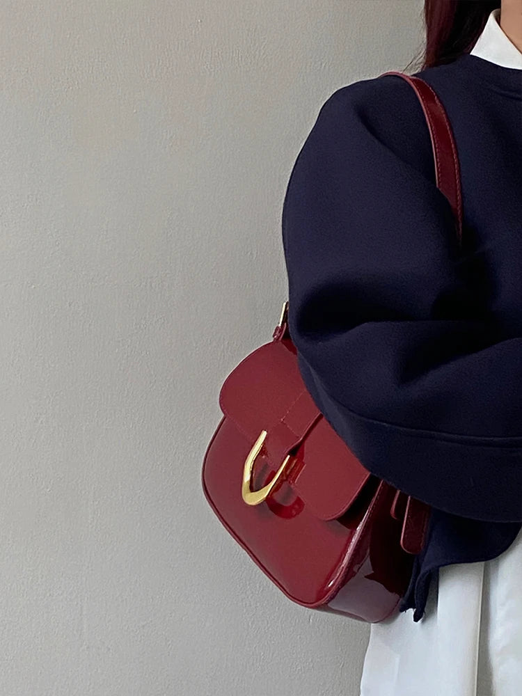 Sophisticated Bag with a Clean Classic Look