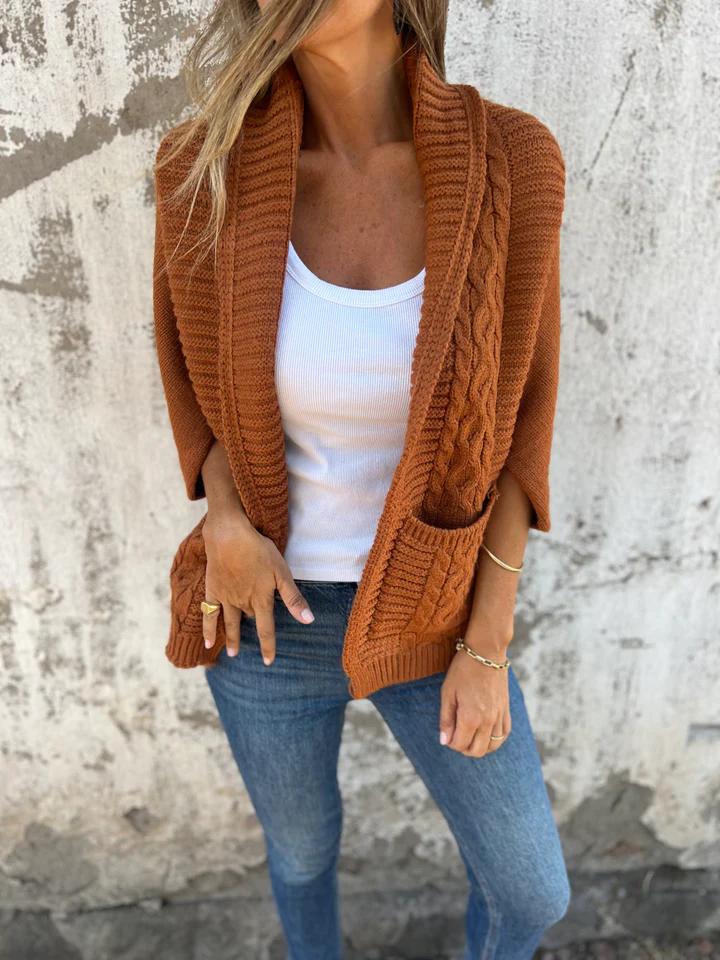 Effortlessly Elegant Cardigan with a Timeless Design