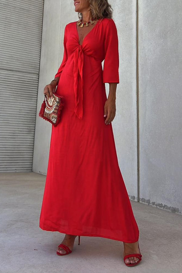 Well Tailored Dress with a Graceful Silhouette