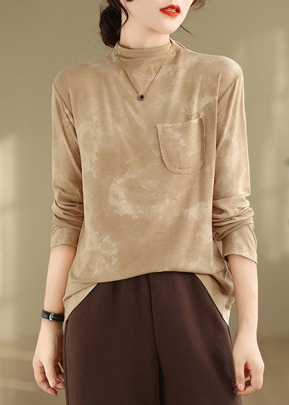 Well Tailored Top with a Graceful Silhouette