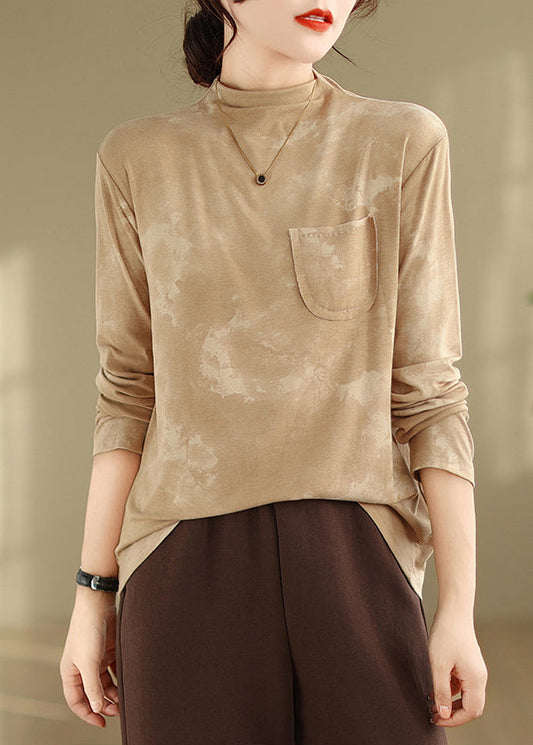 Well Tailored Top with a Graceful Silhouette